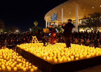 Un concierto de música gratuito a la luz de las velas con pedida de mano este sábado en Valencia