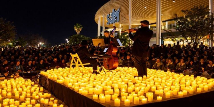 Un concierto de música gratuito a la luz de las velas con pedida de mano este sábado en Valencia