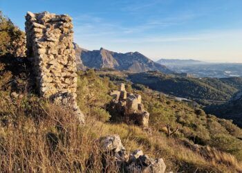 Sa Caseta des Moros, el histórico castillo musulmán de Tàrbena que vigila la Marina Baixa