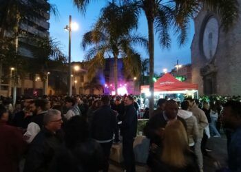 Caos, turismo de borrachera, masificación y colapso: las Fallas 2026 muestran la cara B de Valencia