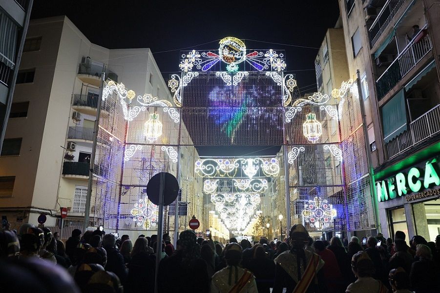 Encendido de luces Fallas 2026: horarios inauguración de calles iluminadas y recorridos del jurado