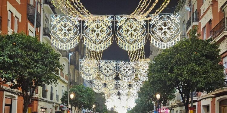 La Falla Cuba-Puerto Rico conquista el concurso de calles iluminadas de las Fallas de Valencia 2026