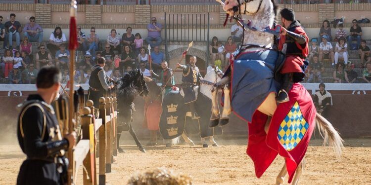 Regresa el gran mercado medieval de Cofrentes con justas a caballo y más de 120 actividades gratuitas