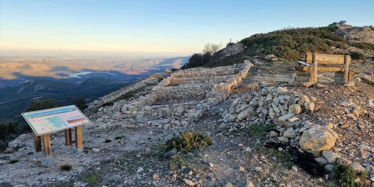Vuelven las visitas guiadas gratuitas al Poblado Íbero del Pico de los Ajos de Yátova