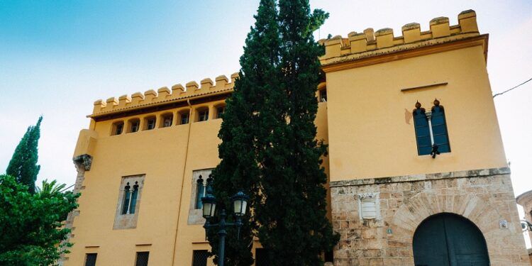 El Castillo de Burjassot abre sus puertas por un día con visitas guiadas gratuitas