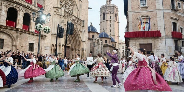 Valencia vivirá un completo fin de semana de dansaes a la Mare de Déu con cuatro grandes citas