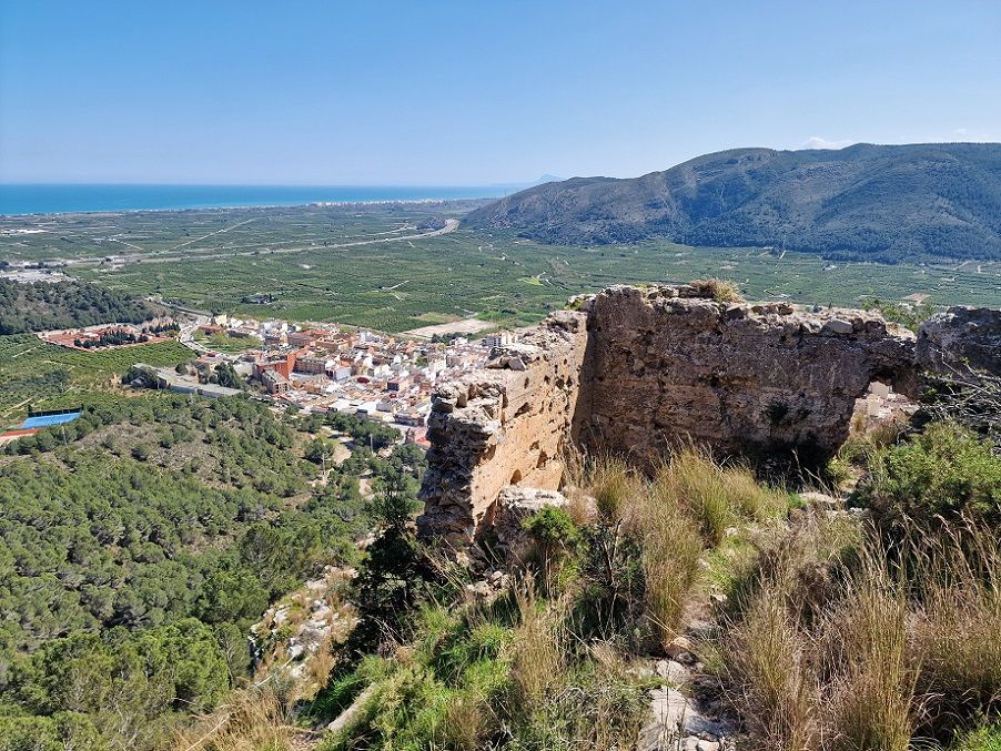 Gebalcobra, el olvidado castillo andalusí de la Muntanya de les Creus de Tavernes de la Valldigna