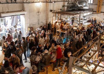 Vuelve la fiesta del vermut al Cabanyal con tapas gourmet, música en directo y buen ambiente