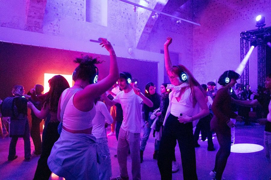 Evento gratuito este sábado en Valencia: conciertos, instalaciones sonoras y una discoteca silenciosa