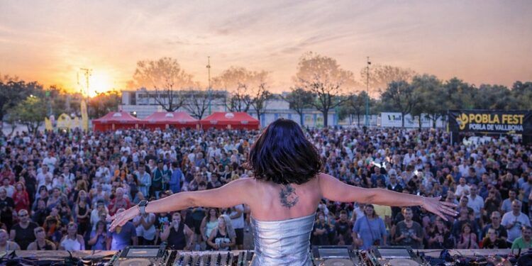 Gran festival gratuito con más de 10 horas de remember y música comercial en la Pobla de Vallbona