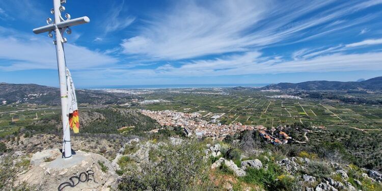 El Sendero de la Sierra de Ador, un recorrido circular entre miradores y naturaleza mediterránea
