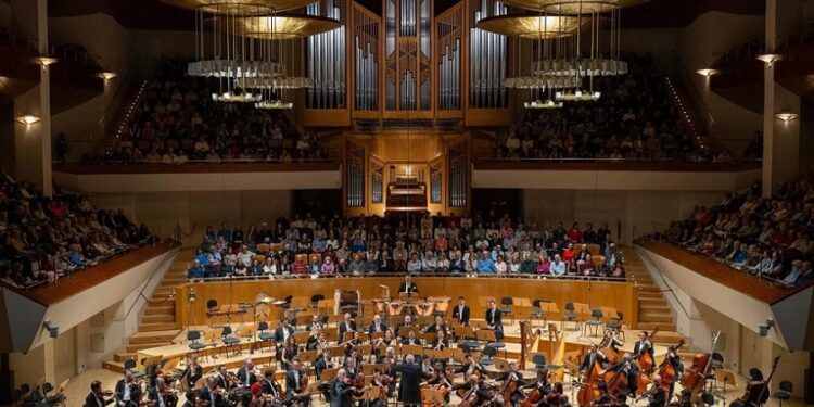 El Palau de la Música celebra su 39 aniversario con un concierto gratuito de la Orquesta de Valencia