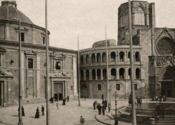 Els hòmens de la vergonya, la tradición olvidada de Valencia para dar sombra en sus fiestas