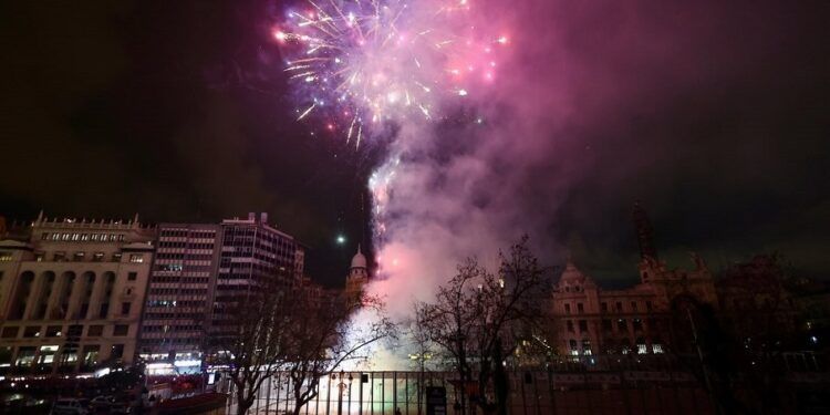 La mascletà suspendida en Fallas se hará en formato nocturno con motivo del Día de la Madre