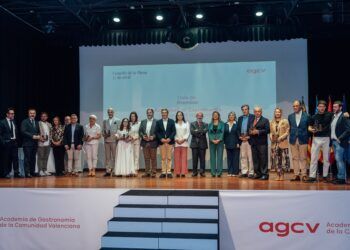 La Academia de Gastronomía de la Comunidad Valenciana entrega sus premios con el producto local y el talento joven como protagonistas