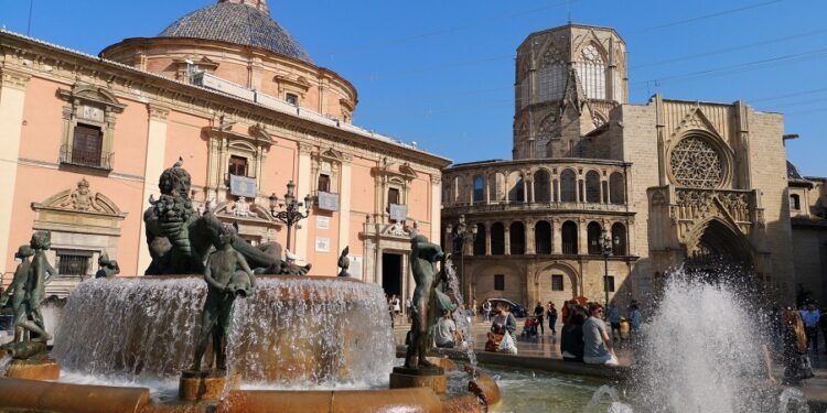Valencia retoma las rutas guiadas gratuitas para conocer fuentes históricas de la ciudad
