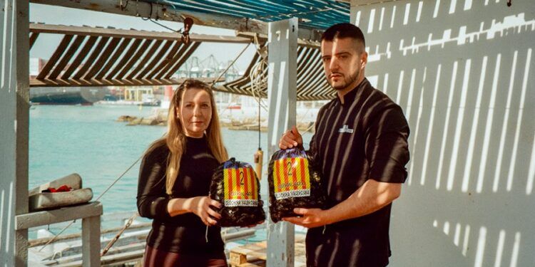 Casa Pescadores prepara un gran aperitivo marinero junto a Amparín, la última gran clochinera del Cabanyal