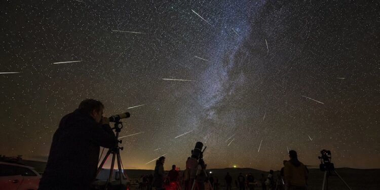 El eclipse total de sol y las Perseidas se unen en Titaguas en una experiencia astronómica única con cena bajo las estrellas