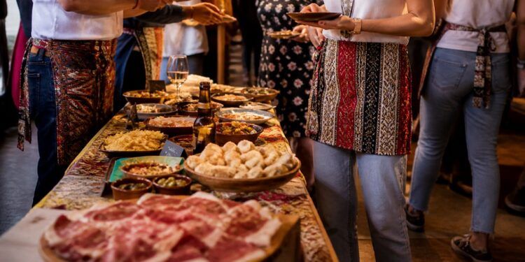 Llega Gastro Music World: un viaje gastronómico por tres continentes en pleno centro de Valencia