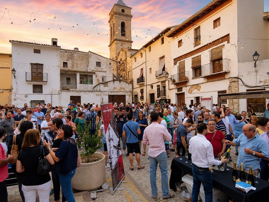 Requena es Cava 2026 brindará en la plaza de la Villa con música, gastronomía y los mejores espumosos valencianos