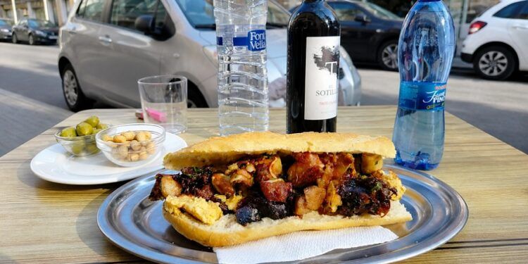 La ruta del almuerzo de Burjassot regresa con 27 bocadillos exclusivos y premios en juego