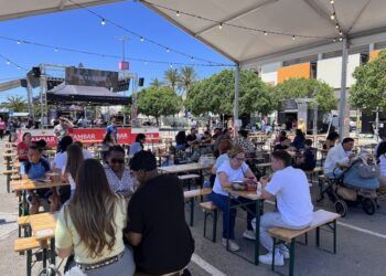 Bonaire reúne gastronomía y ocio inmersivo con un campeonato de hamburguesas y una yincana de terror nocturna