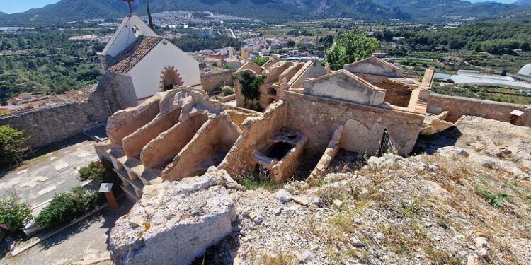 El Cementerio Literario de Polop, el rincón donde Gabriel Miró convirtió la memoria en paisaje