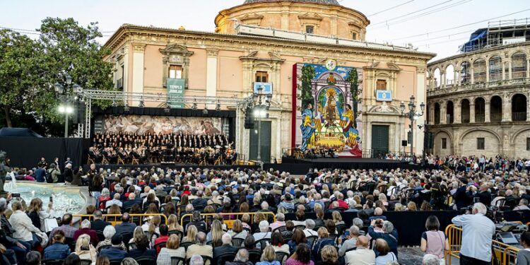 Valencia celebra este próximo lunes el concierto de la Ronda a la Mare de Déu en la plaza de la Virgen