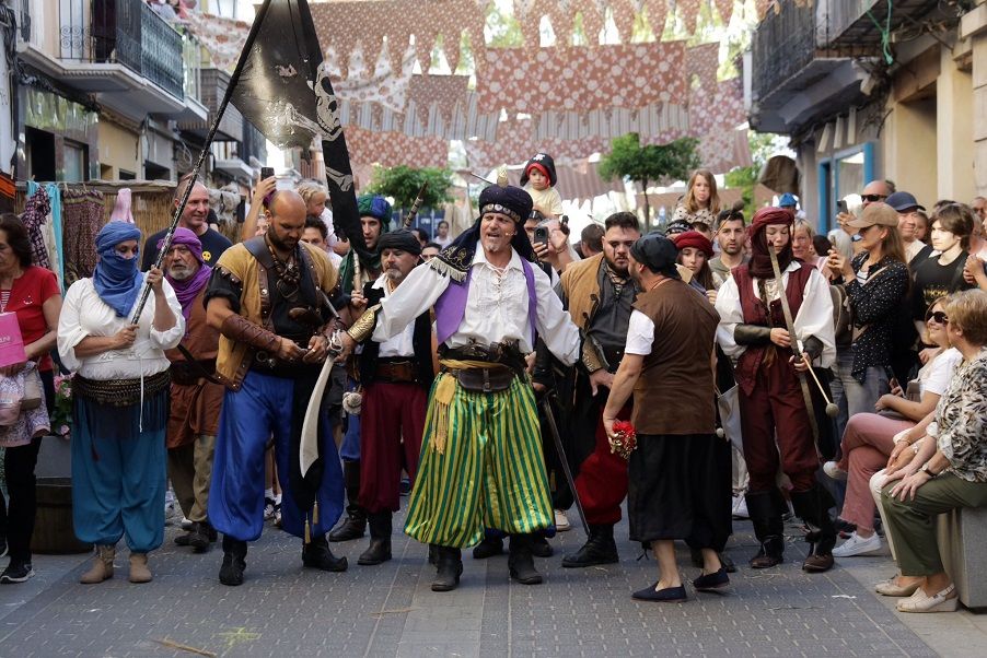 Cullera revive el desembarco del pirata Dragut con recreaciones, mercado temático y actividades familiares