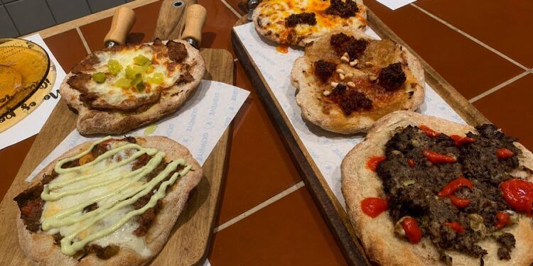 Nueva ruta de la coca valenciana en Valencia: 23 restaurantes ofrecen cocas de autor por toda la ciudad