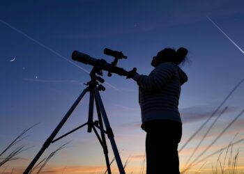 Ocho noches gratuitas de observación del cielo nocturno con telescopios en Valencia este verano