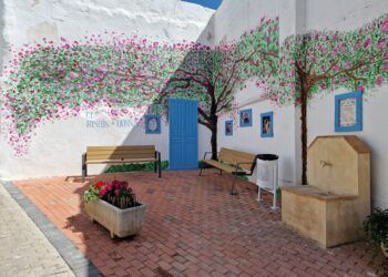 El Rincón de Donna, el homenaje a Mamma Mia! que transforma un espacio de Navarrés en un pedazo de Grecia