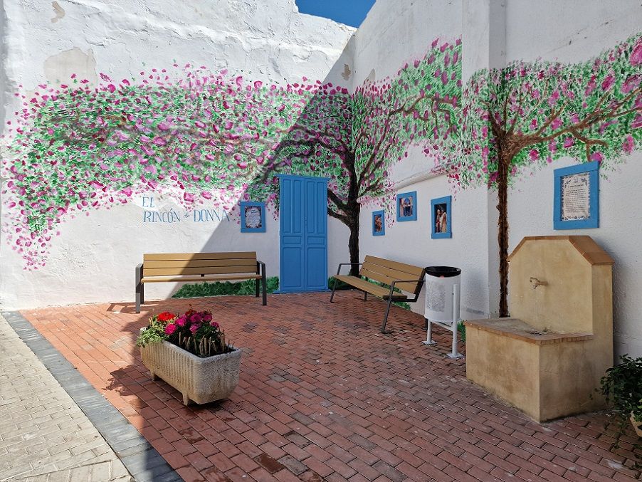 El Rincón de Donna, el homenaje a Mamma Mia! que transforma un espacio de Navarrés en un pedazo de Grecia