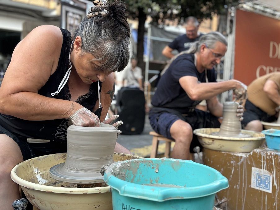 La Fiesta de la Cerámica 2026 de Manises llenará la Avenida Blasco Ibáñez de talleres y demostraciones en vivo