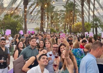 Requena celebra con una gran fiesta en la Ciutat de les Arts i les Ciències su designación como Ciudad Española del Vino 2026