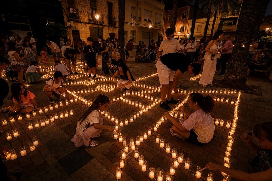 10.000 velas iluminarán las calles de un histórico núcleo de Gandia en una velada con música, teatro y actividades gratuitas