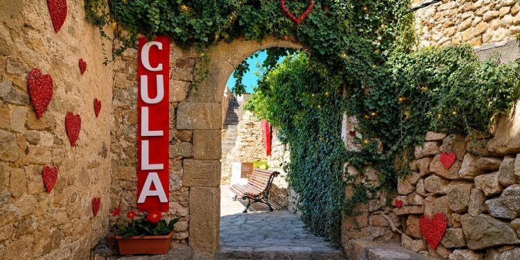 Culla celebra el 10º aniversario de la Noche Romántica con un rally fotográfico, visitas guiadas, cata de vinos y música en directo