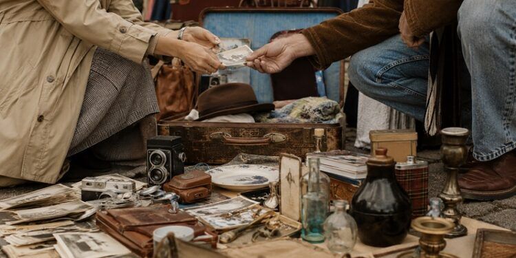 El primer Retromarket llega a Torrent con antigüedades y moda vintage al Centro Comercial Las Américas