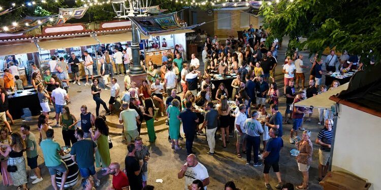 Saborea Fuenterrobles 2026 llega con tres días de gastronomía, vino, música en directo y el Almuerzo Fest
