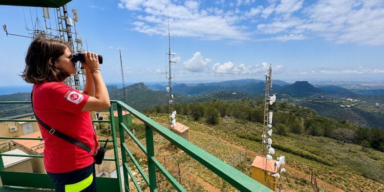 La Comunitat Valenciana refuerza la prevención de incendios con 1.700 efectivos y 4.000 kilómetros de pistas reparadas
