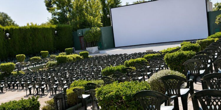 El Cinema d’Estiu de l’Eliana celebra este verano su 50 aniversario con una gran programación de cine al aire libre