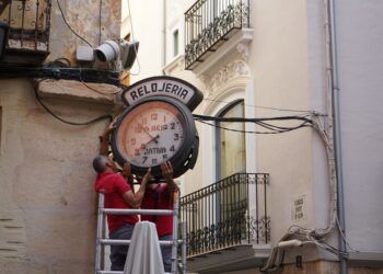El reloj centenario dels Quatre Cantons, uno de los grandes símbolos históricos de Xàtiva