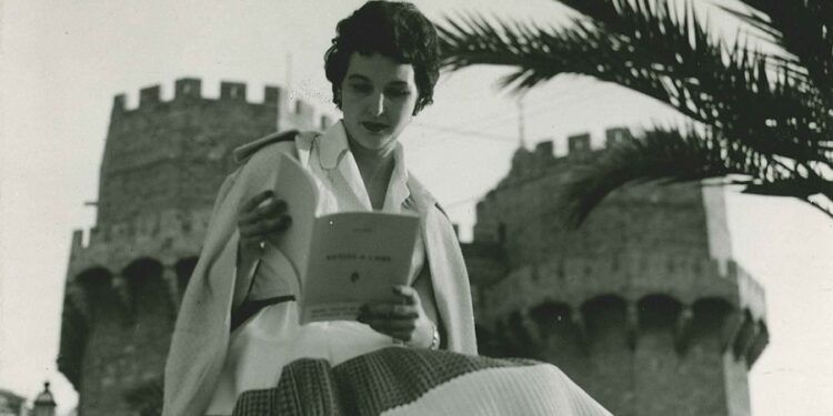 Valencia estrena una ruta literaria que permite recorrer la ciudad de María Beneyto entre poemas y recuerdos
