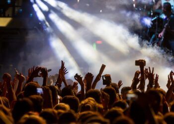 Más de 150 verbenas por San Juan 2026 llenan Valencia: programación de las fiestas falleras