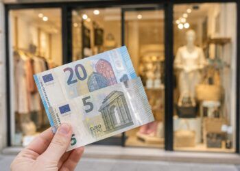Valencia regala 25 euros para comprar en el comercio local: así puedes conseguirlos con el Bono Comercio VLC