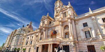 La Casa Consistorial de Valencia cumple 120 años: tres vídeos para descubrir su historia y sus espacios más emblemáticos