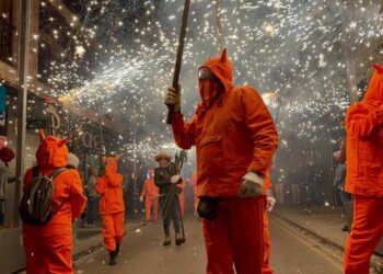 Un gran correfoc y un espectacular castillo de fuegos cierran el Festival Pirotécnico de la Feria de Julio de Valencia 2026