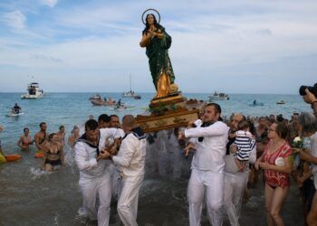 El Desembarco de Santa María Magdalena de Moncofa, la procesión marinera más antigua de la Comunitat Valenciana