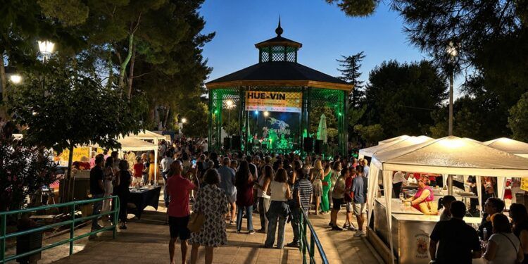 HUE-VIN 2026 llega a Sinarcas con visitas guiadas, catas y un tardeo gastronómico con vino, tapas y música en directo