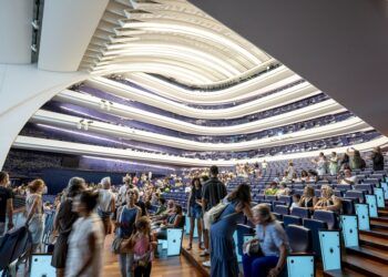 El Palau de les Arts abre gratis sus puertas para descubrir su espectacular interior y disfrutar de talleres y conciertos
